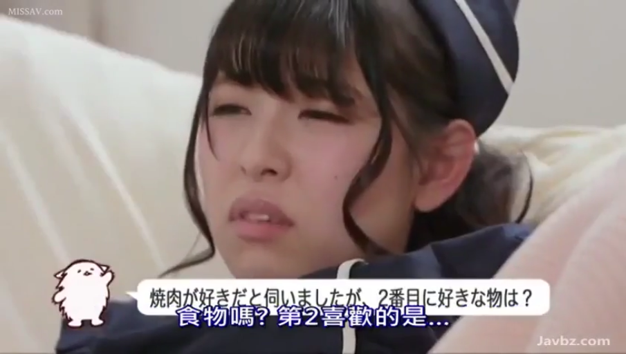 室内 · 脸部特写 · 护士装 · 中文字幕 · 头饰 · 思考
