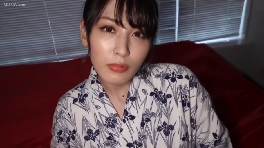 卧室 · 深情注视 · 面部特写 · 浴衣