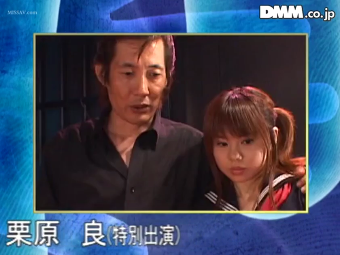 DMM水印 · 人物半身特写 · 室内走廊或房间 · 女生表情木讷 · 男子身穿黑色衬衫