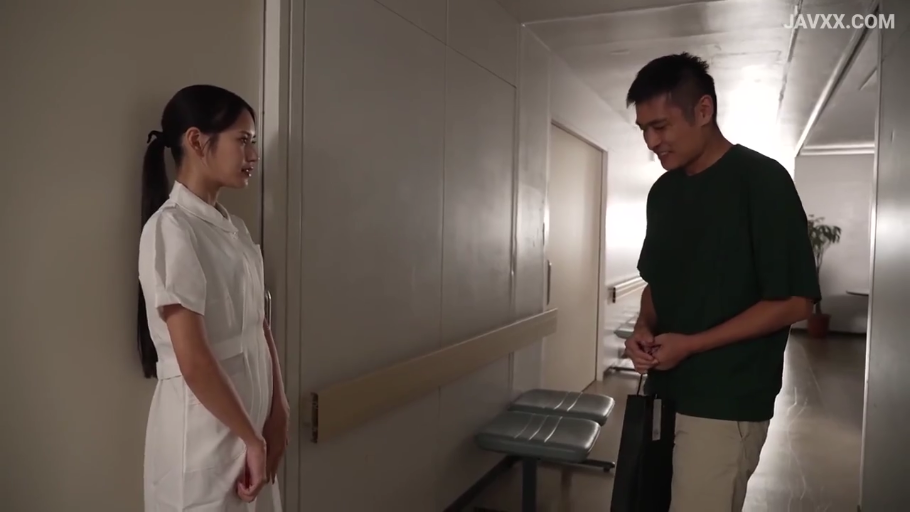 护士服 · 医院走廊